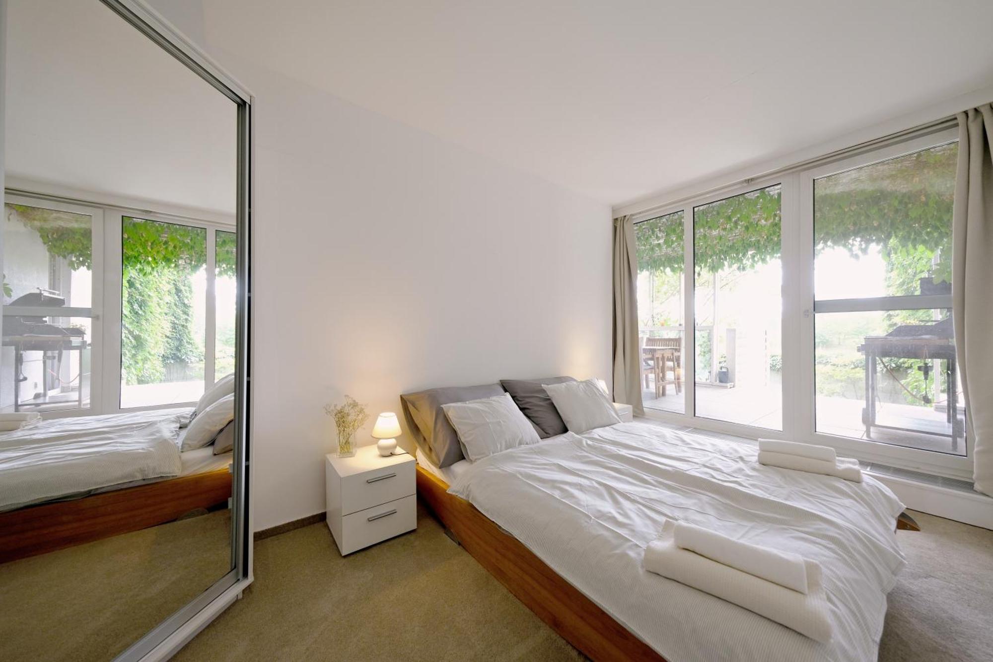Vida Prostorny 220 M2 3br S Krbem A Zahradou, Idealni Pro Rodiny Praga